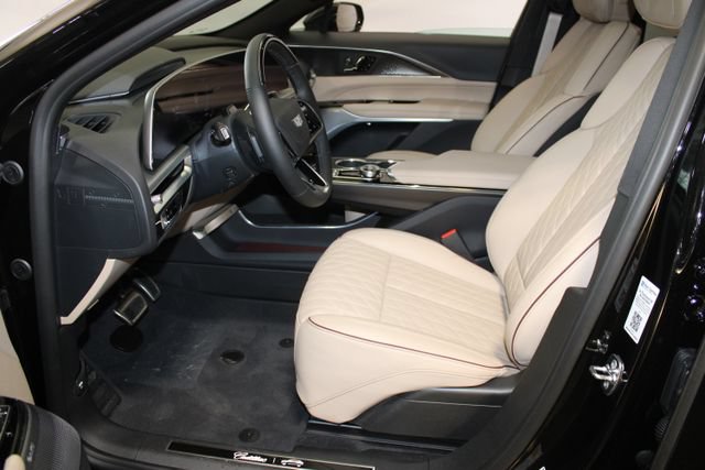 New 2026 Cadillac Lyriq Signature Luxury w/ Nappa Leather Package AWD/4WD image 5