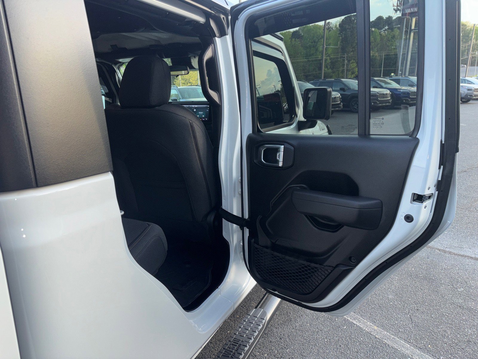 Used 2025 Jeep Gladiator Sport image 37