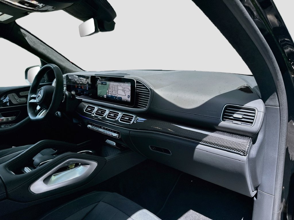 Certified 2025 Mercedes-Benz GLS 63 AMG 4MATIC image 32