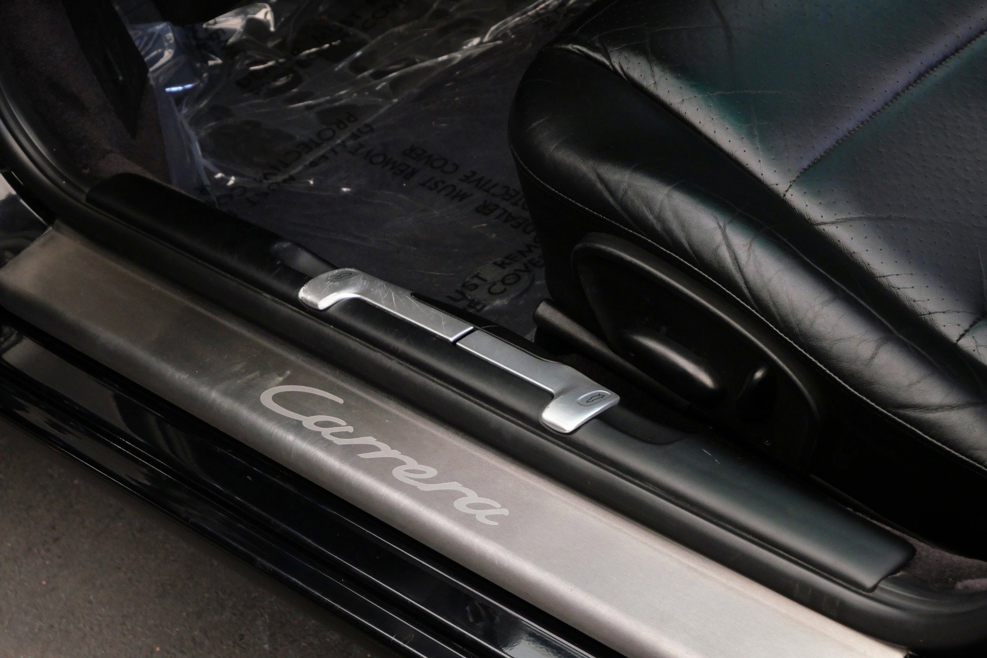 Used 2000 Porsche 911 Cabriolet image 30