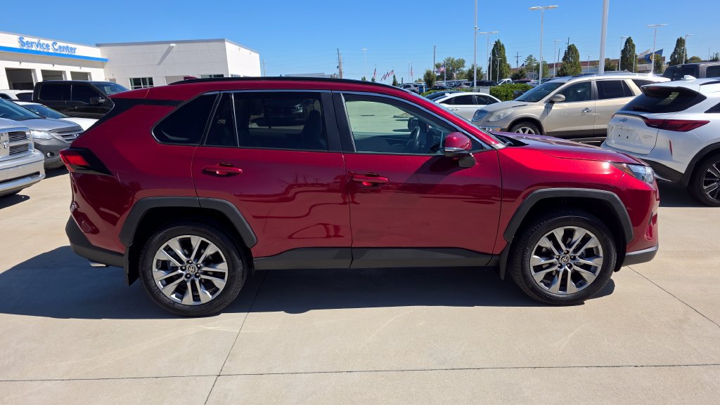 Used 2025 Toyota RAV4 XLE Premium w/ Weather Package AWD/4WD image 6