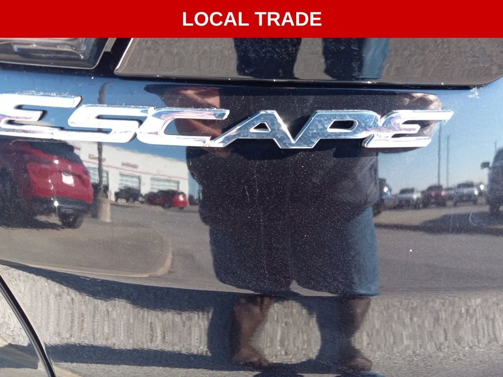 Used 2019 Ford Escape Titanium image 7