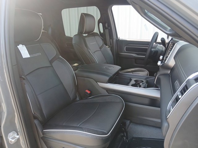 New 2026 RAM 4500 4x4 Crew Cab DRW w/ Laramie Trim Package image 27