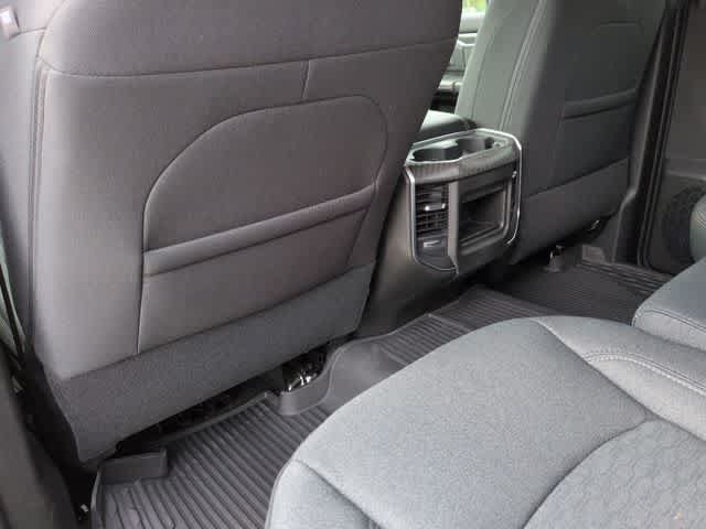 New 2026 RAM 3500 Big Horn AWD/4WD image 19