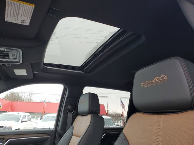 Used 2025 Chevrolet Silverado 2500 High Country w/ High Country Premium Package image 6