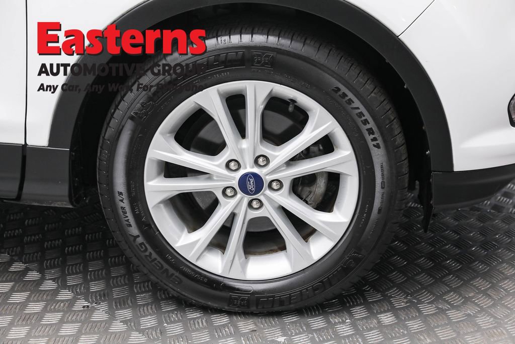 Used 2019 Ford Escape SE image 33