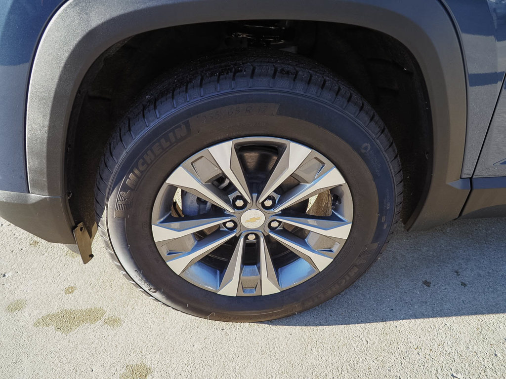 New 2027 Chevrolet Equinox RS w/ LPO, Floor Liner Package AWD/4WD image 7