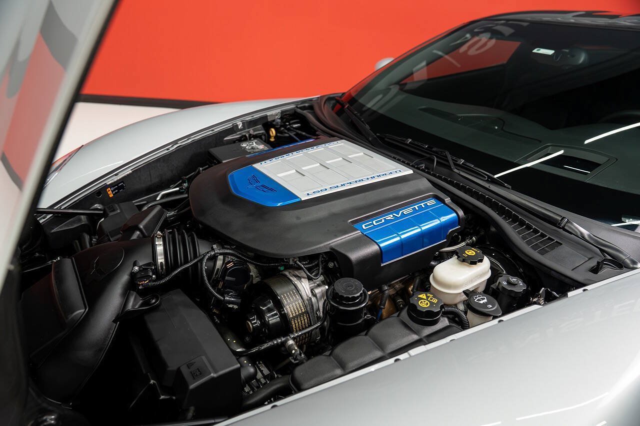 Used 2013 Chevrolet Corvette ZR1 w/ Battery Protection Package RWD image 10