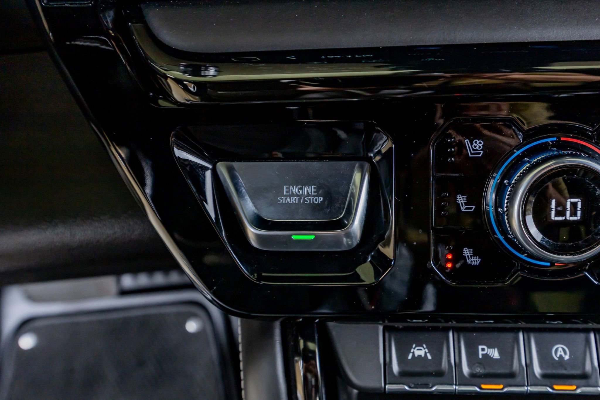 Used 2024 GMC Sierra 1500 AT4X image 22