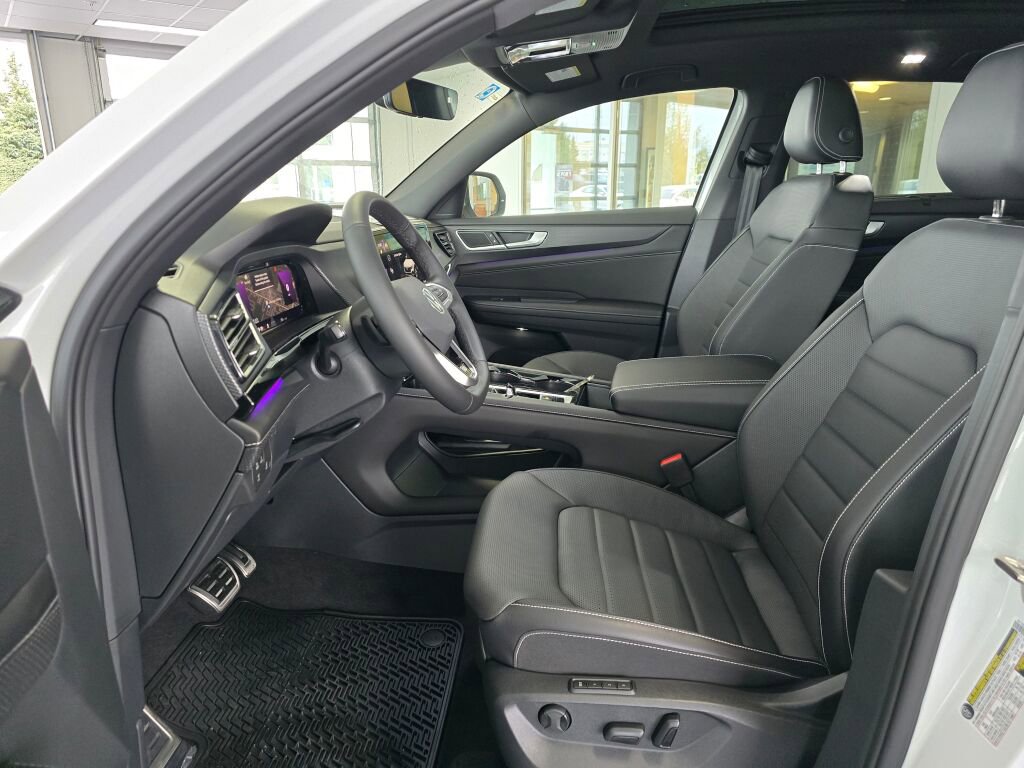 New 2024 Volkswagen Atlas Cross Sport SEL R-Line image 18