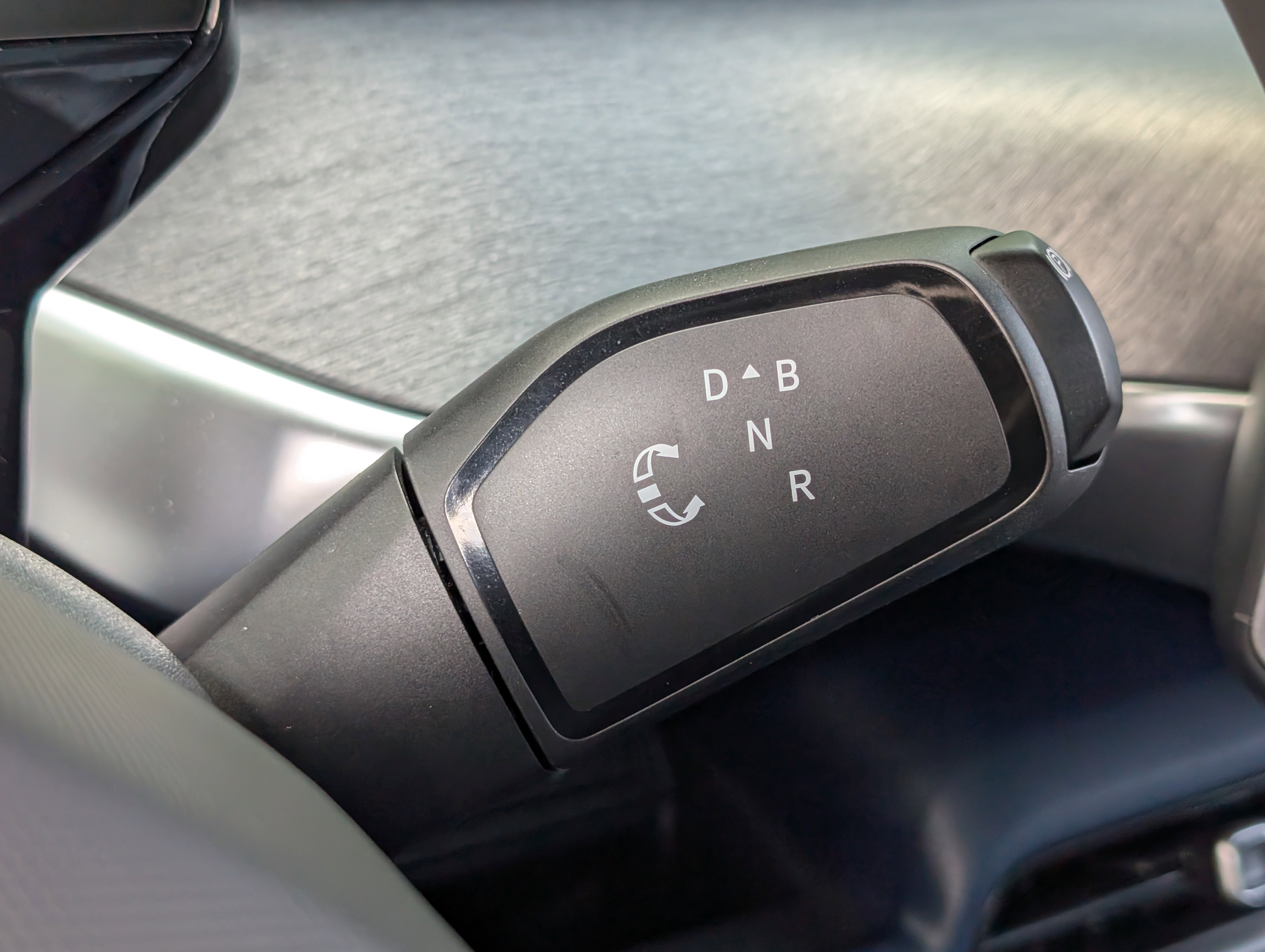 Used 2025 Volkswagen ID. Buzz Pro S Plus RWD image 36