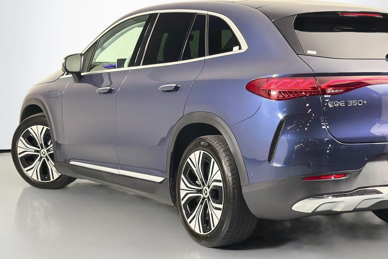 Certified 2023 Mercedes-Benz EQE 350+ SUV image 32