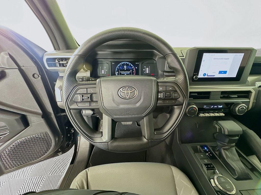 Certified 2025 Toyota Tacoma SR5 AWD/4WD image 11