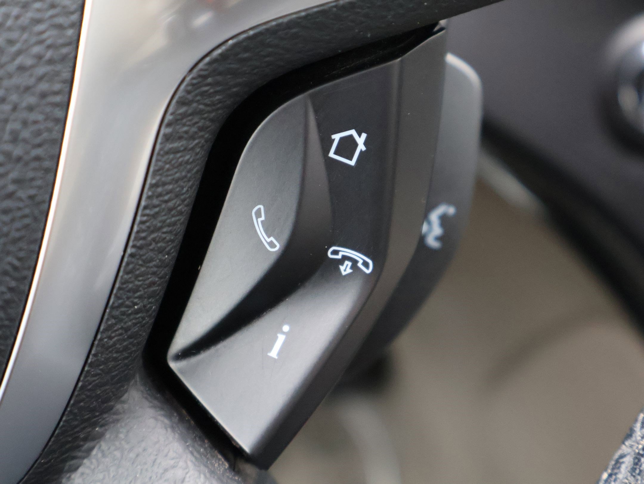 Used 2014 Ford Escape Titanium w/ Equipment Group 401A image 18