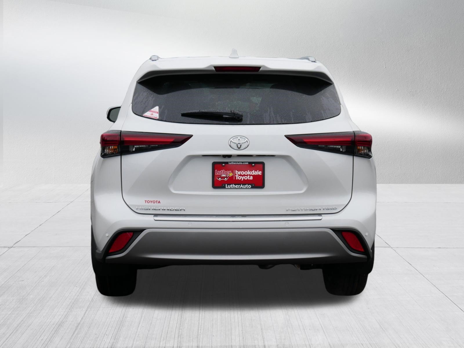 Certified 2026 Toyota Highlander Platinum AWD/4WD image 6