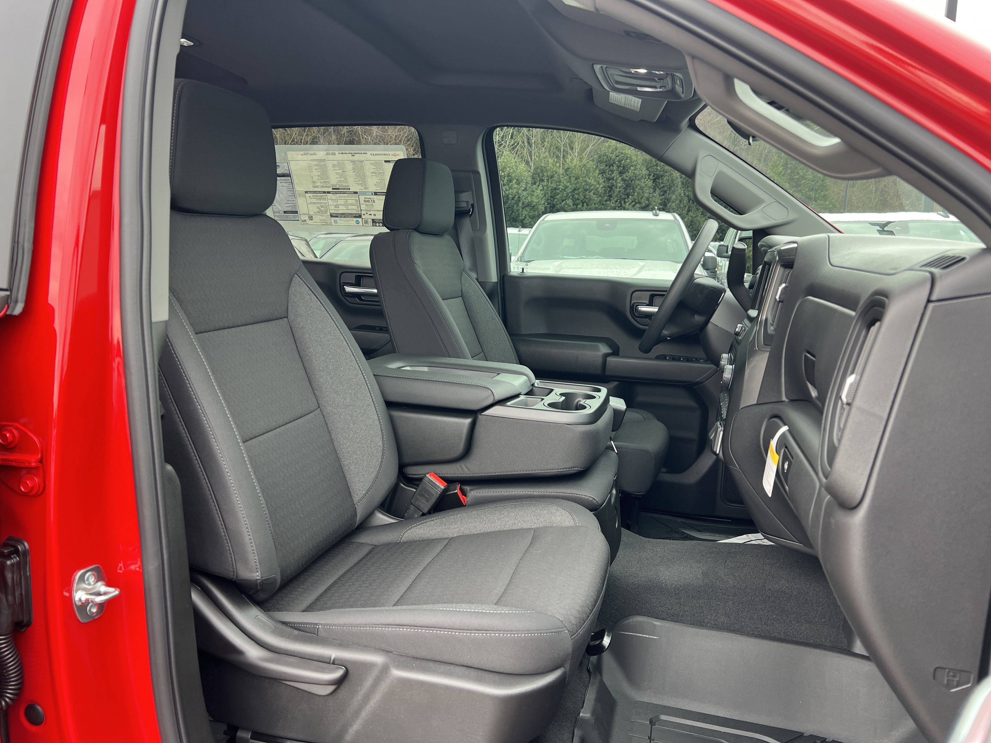 Used 2026 Chevrolet Silverado 1500 Custom Trail Boss w/ LPO, Dark Essentials Package image 33