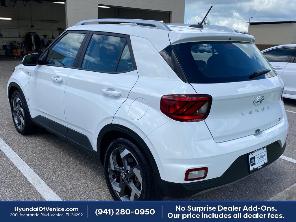 Certified 2026 Hyundai Venue SEL FWD image 10