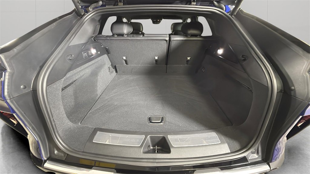 Used 2024 Cadillac Lyriq Luxury image 48