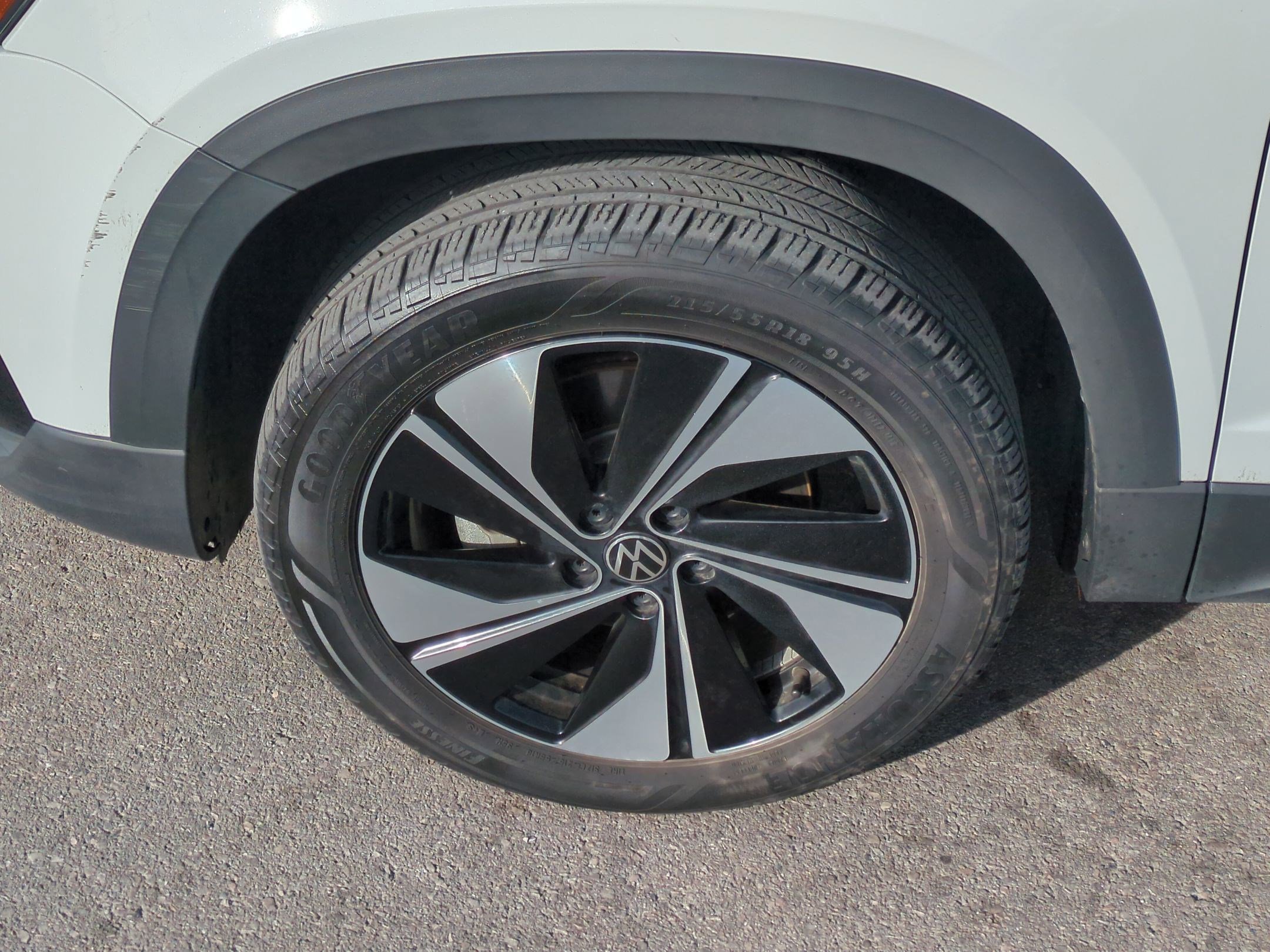 Used 2023 Volkswagen Taos SE image 14