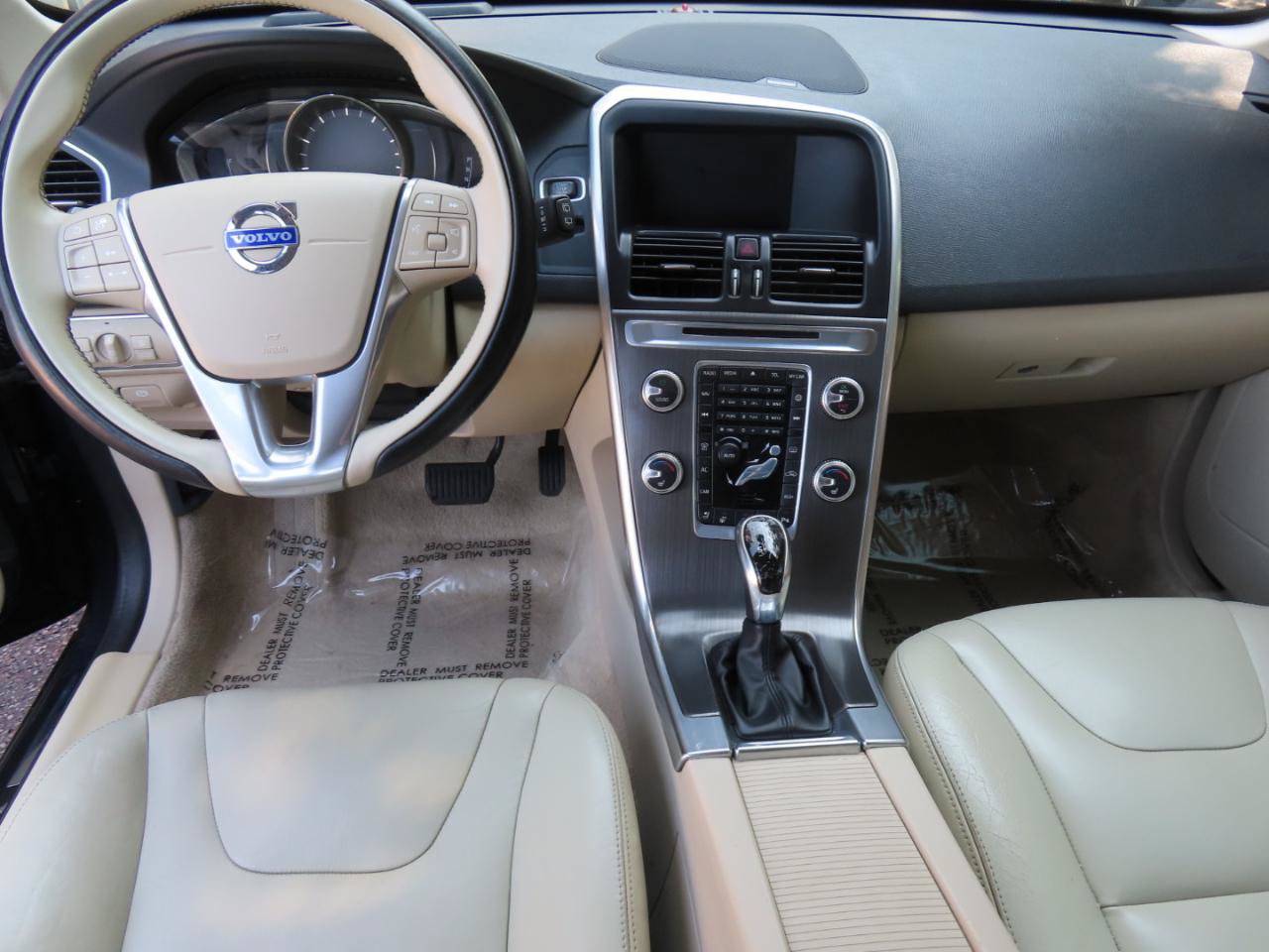 Used 2015 Volvo XC60 T5 Platinum FWD image 13