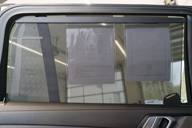 Used 2022 BMW X7 M50i w/ Cold Weather Package image 28