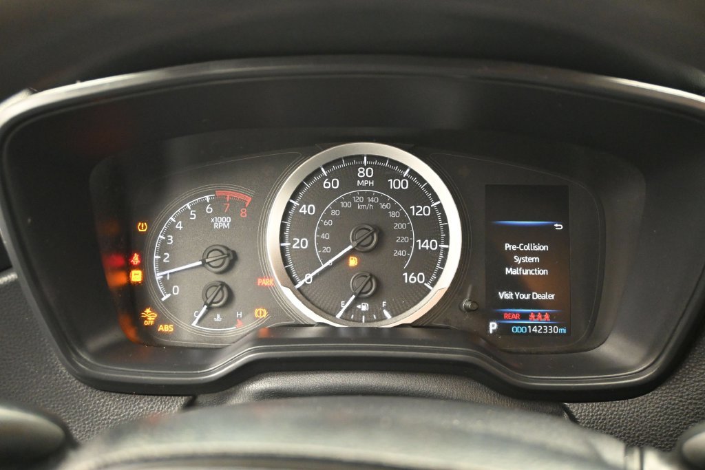 Used 2020 Toyota Corolla LE FWD image 14
