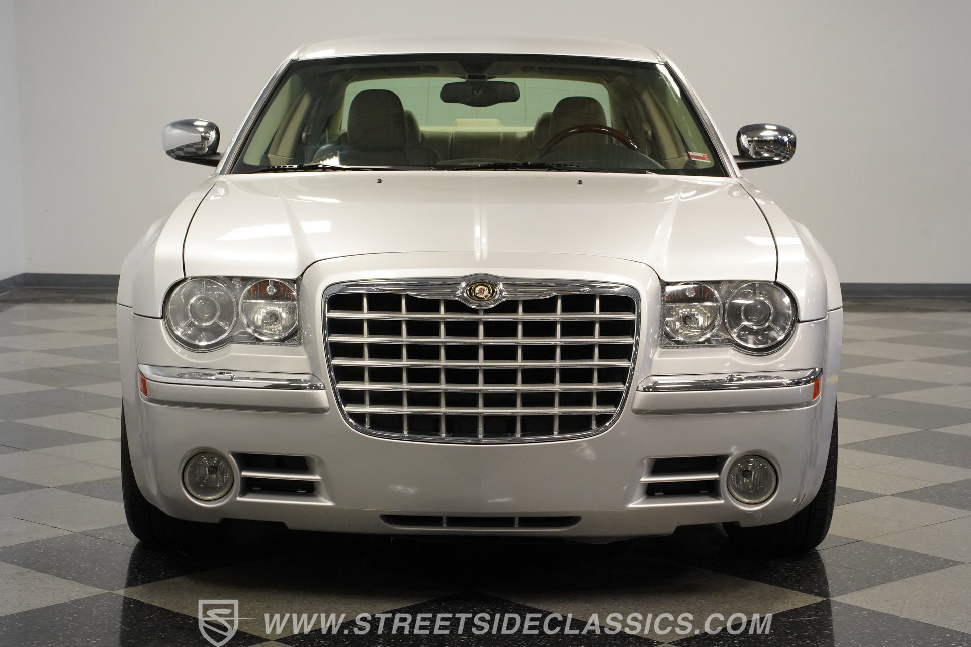 Used 2005 Chrysler 300 C w/ Navigation & Sound Group II image 17