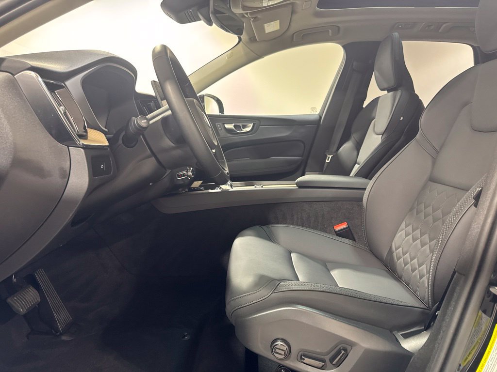 Certified 2026 Volvo XC60 B5 Plus AWD/4WD image 19