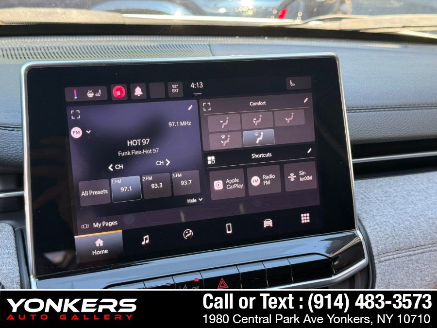 Used 2023 Jeep Compass Latitude w/ Sun and Sound Group AWD/4WD image 24