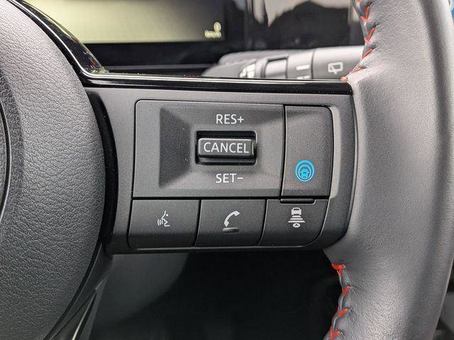 Used 2025 Nissan Kicks SR AWD/4WD image 15