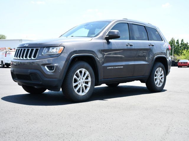 Used 2016 Jeep Grand Cherokee Laredo w/ Quick Order Package 23E AWD/4WD image 3