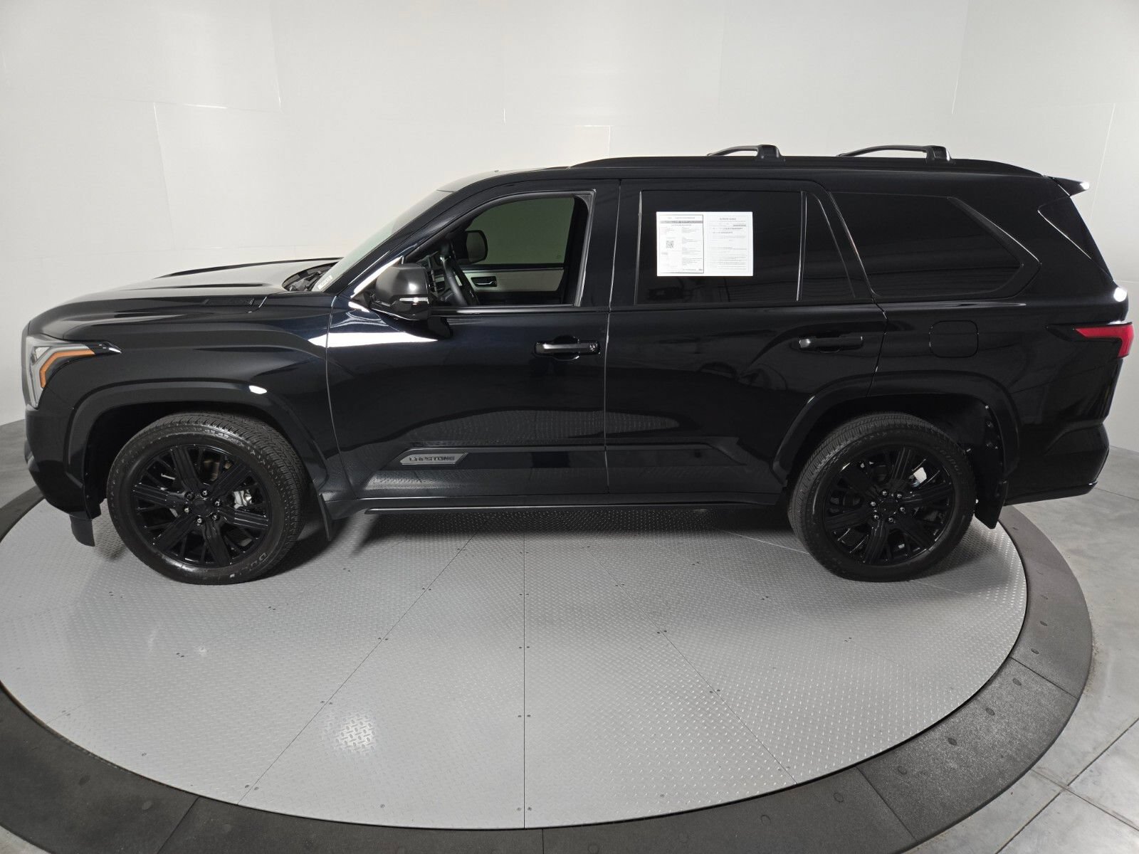 Used 2025 Toyota Sequoia Capstone AWD/4WD image 35