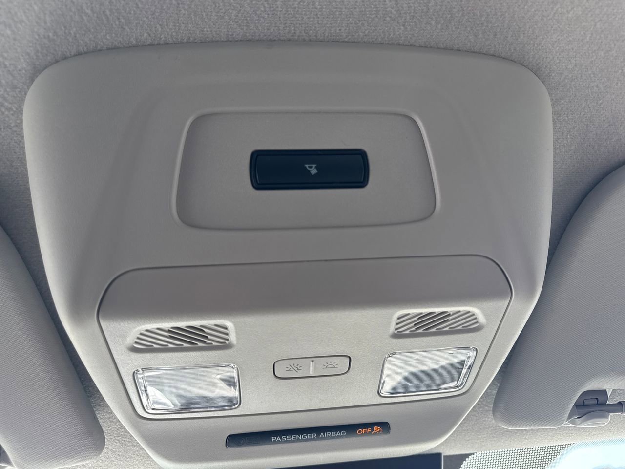 Used 2024 Ford Transit 250 Low Roof AWD w/ Exterior Upgrade Package image 28