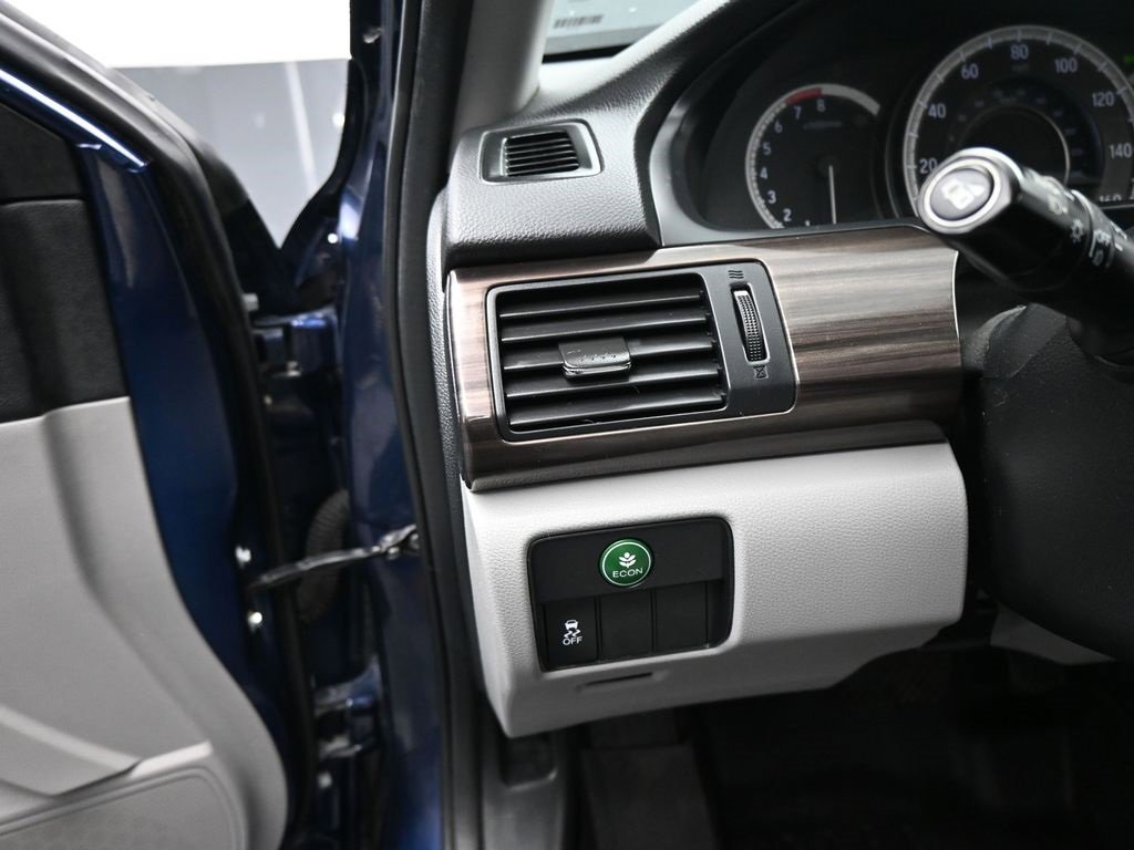 Used 2016 Honda Accord EX-L image 2