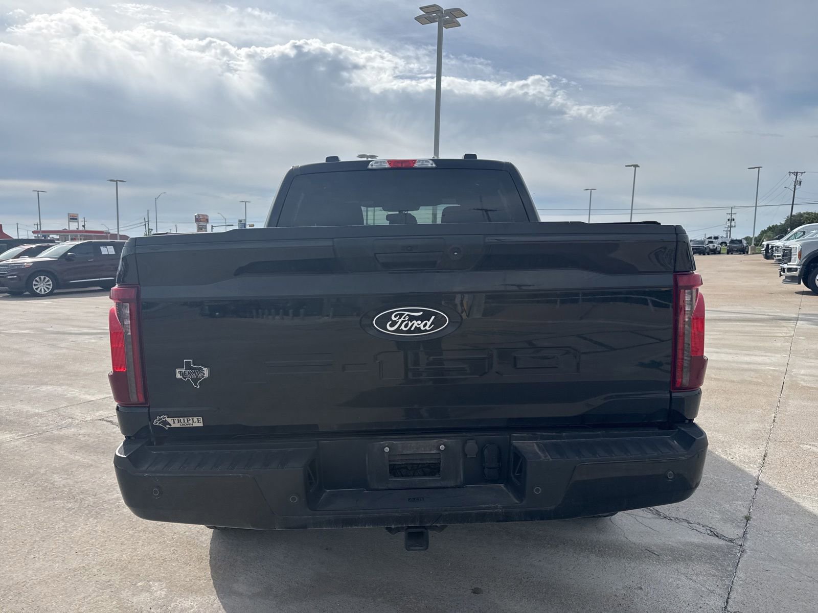 Used 2024 Ford F150 XLT w/ XLT Black Appearance Package AWD/4WD image 4