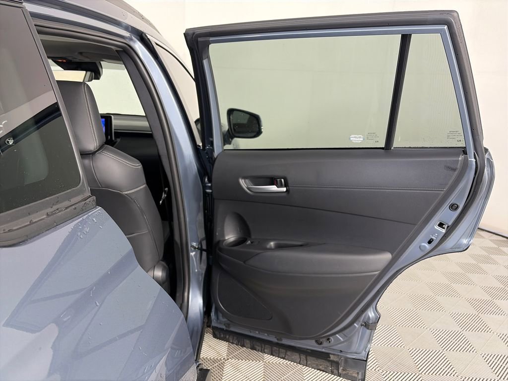 Used 2023 Toyota Corolla Cross XLE w/ Convenience Package AWD/4WD image 27