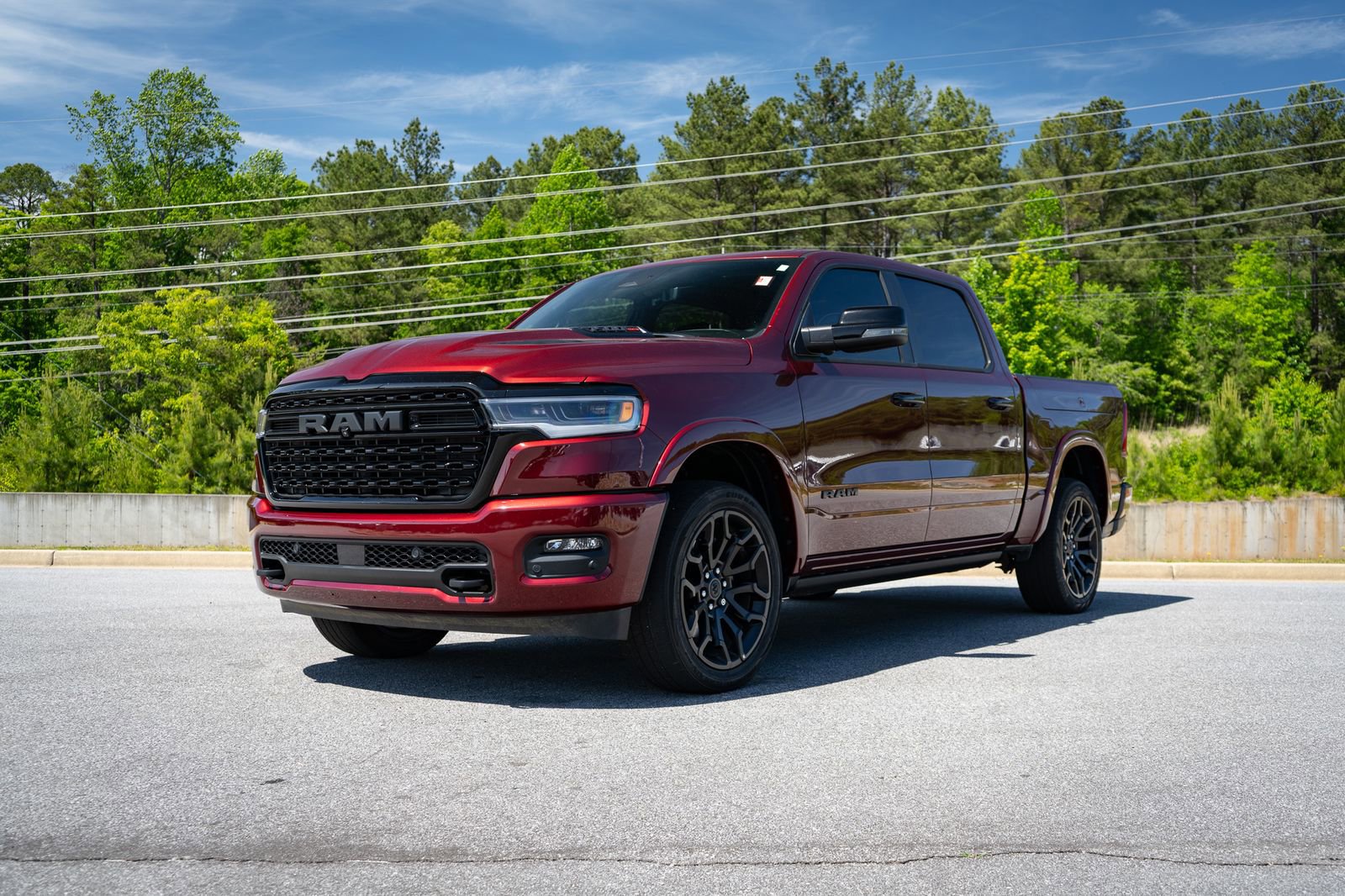 Used 2025 RAM 1500 Limited AWD/4WD image 3