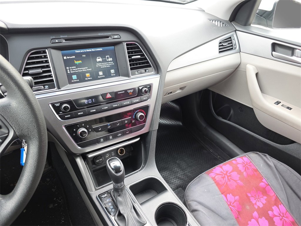 Used 2016 Hyundai Sonata SE w/ Cargo Package image 25