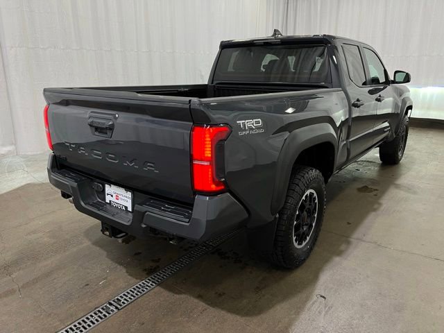 Certified 2024 Toyota Tacoma TRD Off-Road AWD/4WD image 4
