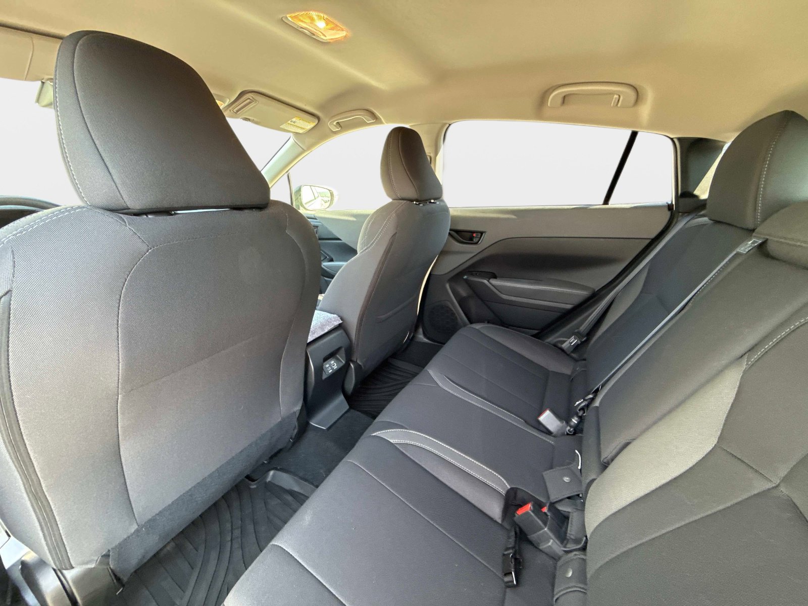 Used 2025 Subaru Crosstrek 2.0i Premium w/ Popular Package #4 image 18