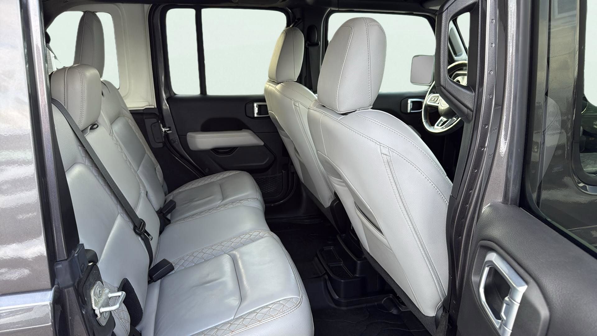 Used 2021 Jeep Wrangler Unlimited Sahara image 18