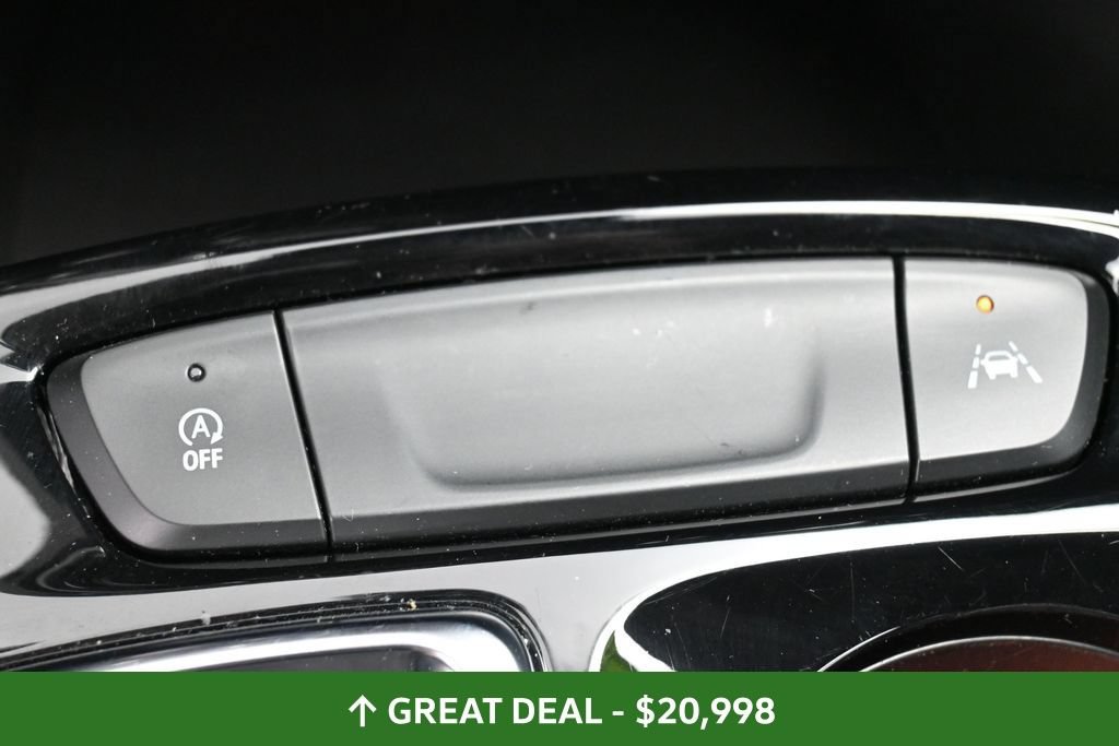 Used 2025 Chevrolet Trax LT FWD image 32