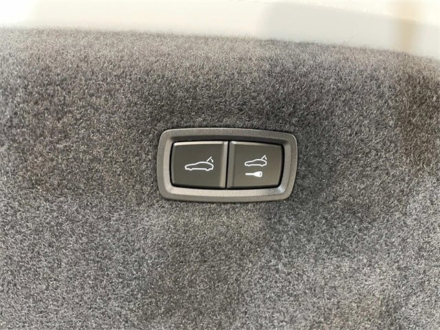 New 2026 Porsche Taycan GTS image 17