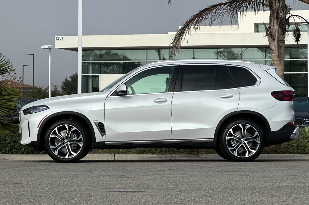 New 2026 BMW X5 xDrive40i w/ Climate Comfort Package image 6