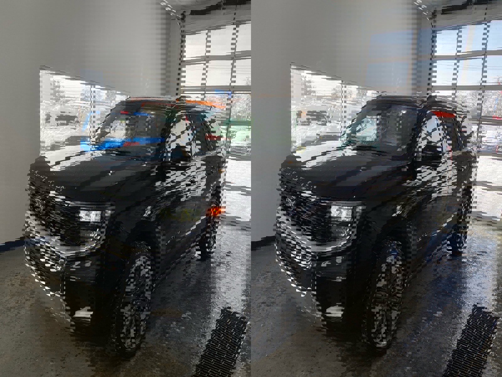 Used 2025 Ford Expedition Platinum w/ Platinum Ultimate Package