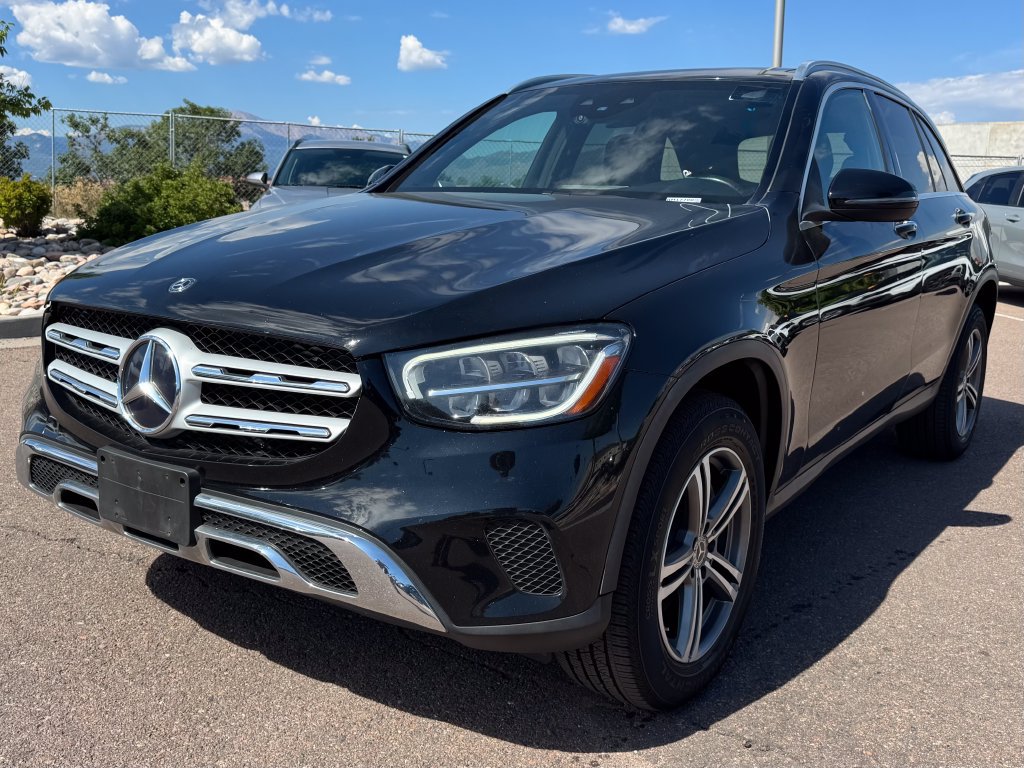 Used 2020 Mercedes-Benz GLC 300 4MATIC w/ Multimedia Package image 4
