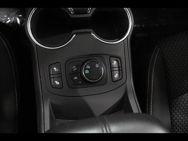 Used 2024 GMC Terrain SLE w/ Driver Convenience Package AWD/4WD image 17