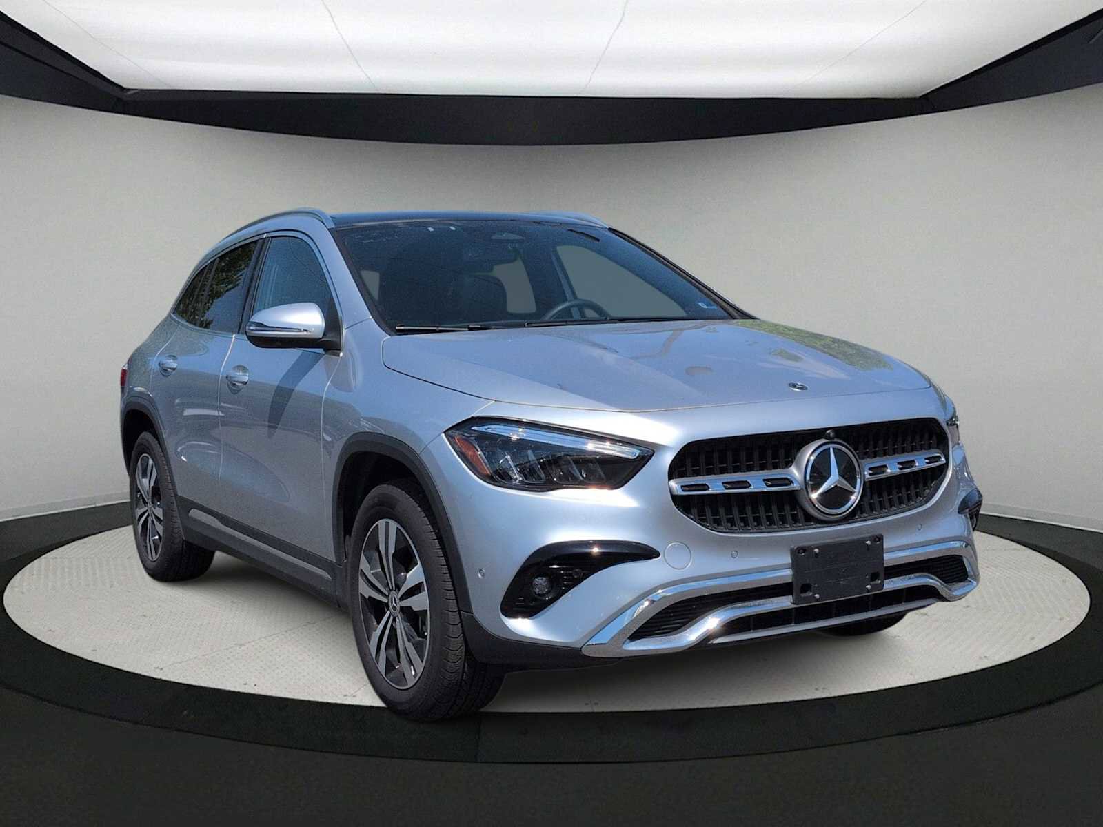 Used 2026 Mercedes-Benz GLA 250 4MATIC image 2