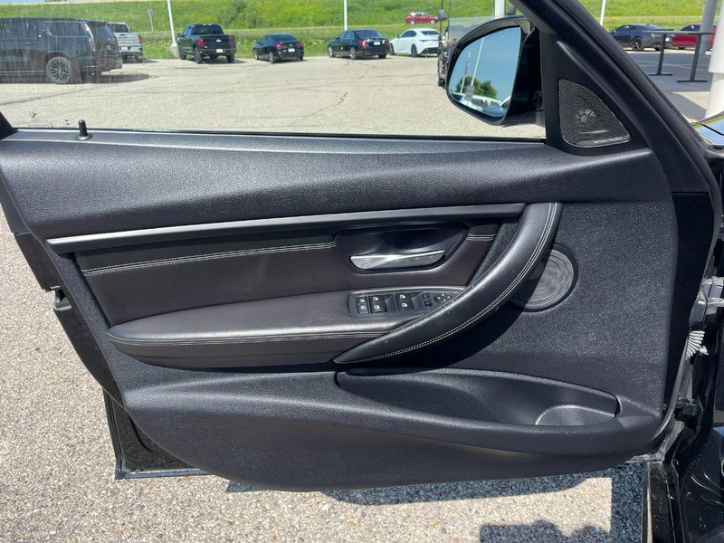 Used 2015 BMW M3 image 22