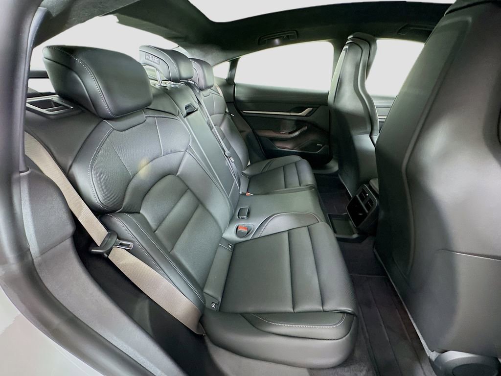 New 2025 Porsche Taycan Turbo image 29